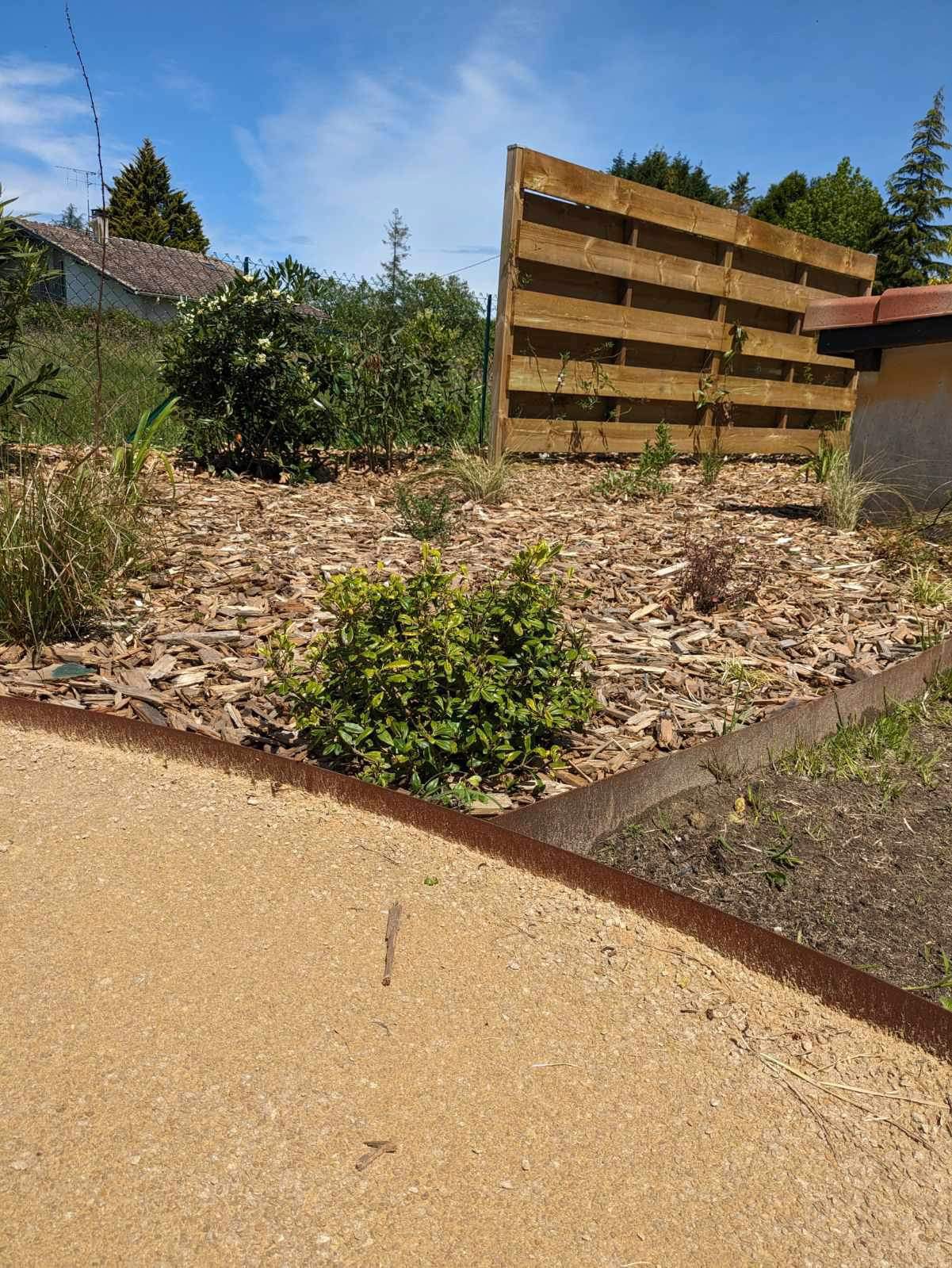 bordure en metal corten
